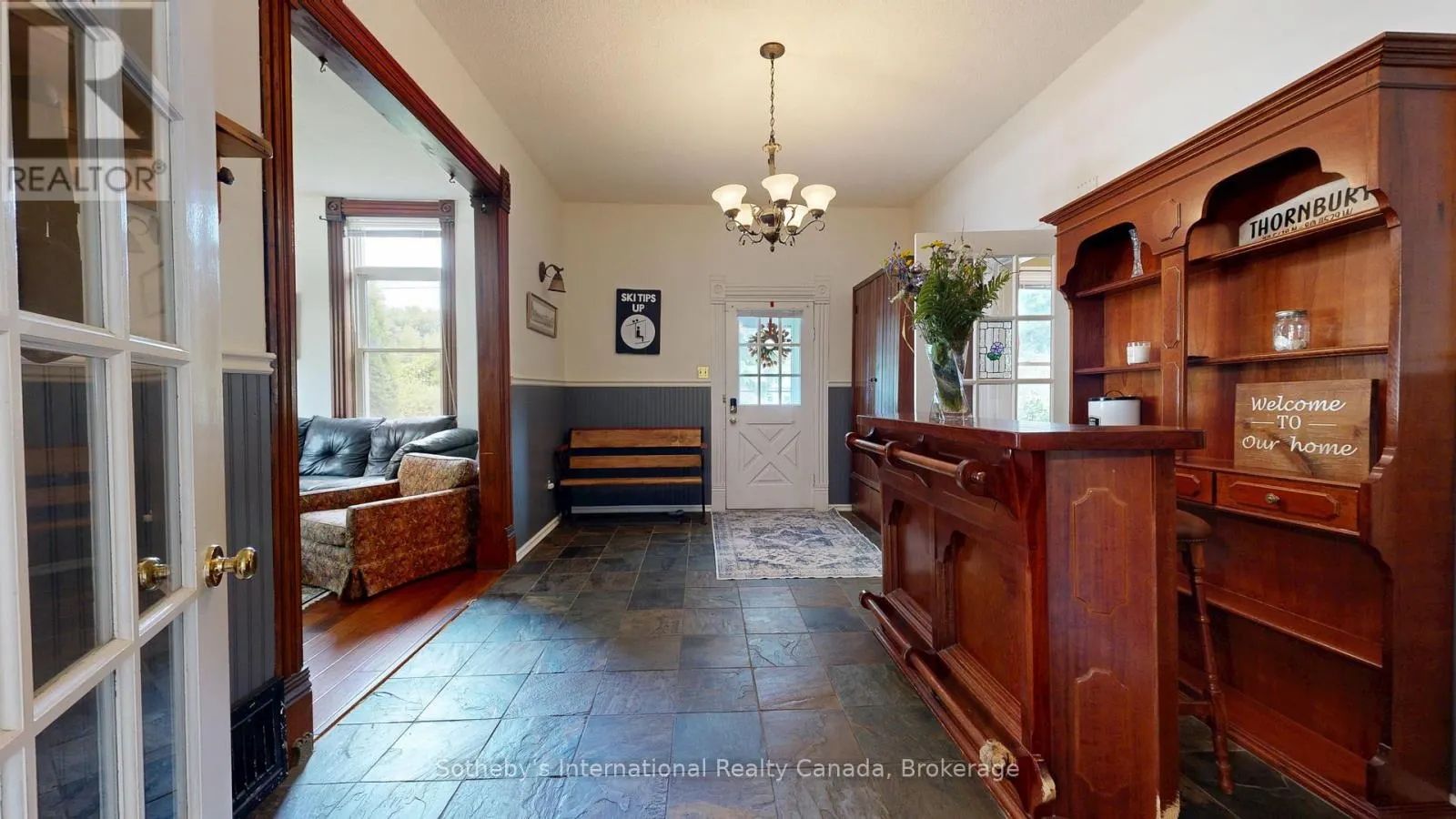 A - 103 BRUCE STREET S, #A