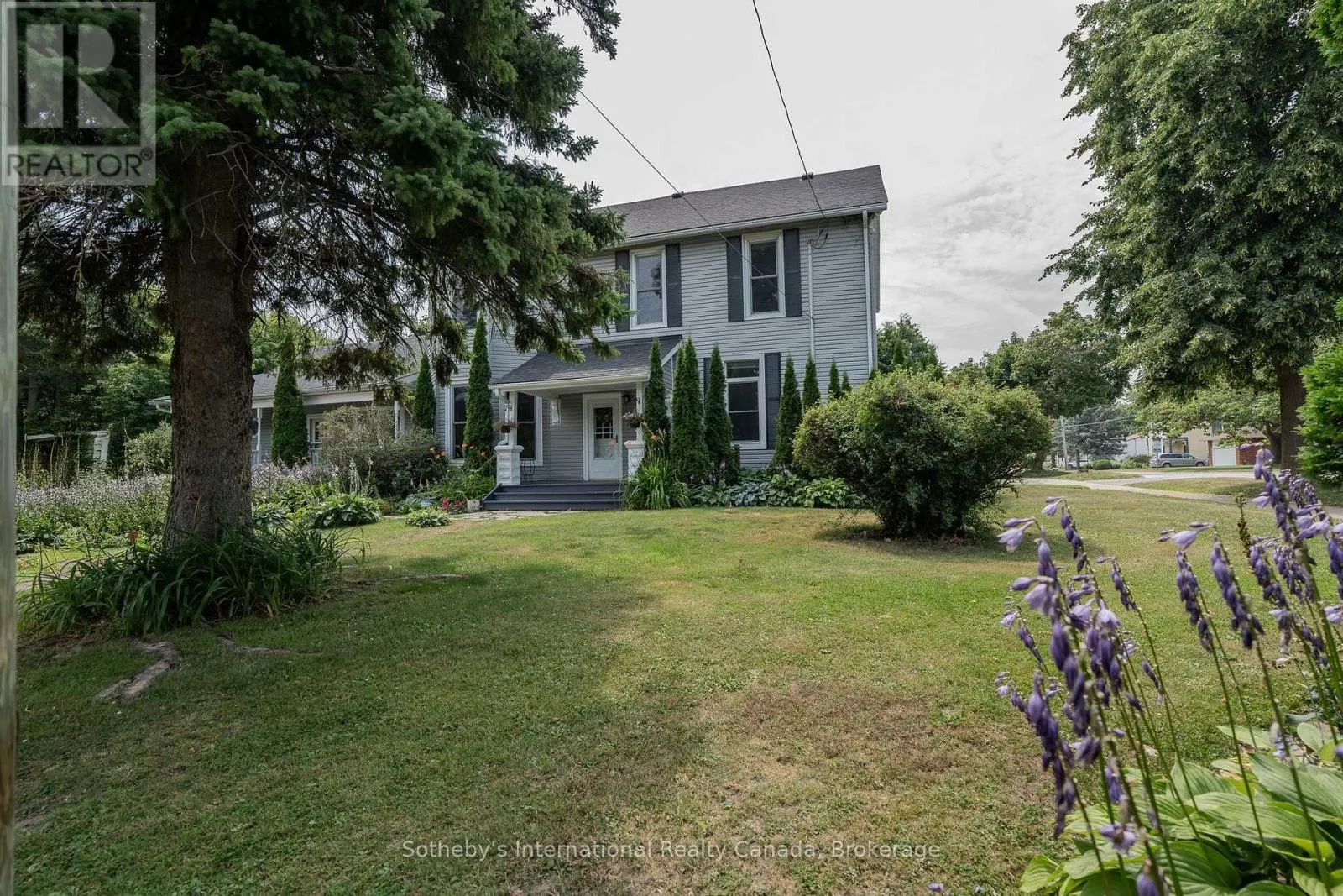 A - 103 BRUCE STREET S, #A