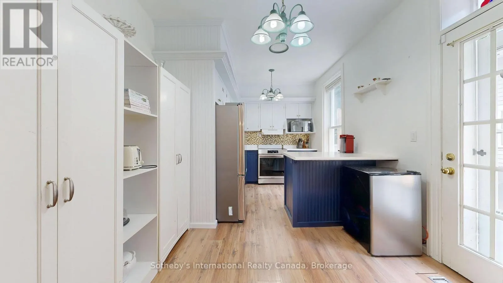 A - 103 BRUCE STREET S, #A