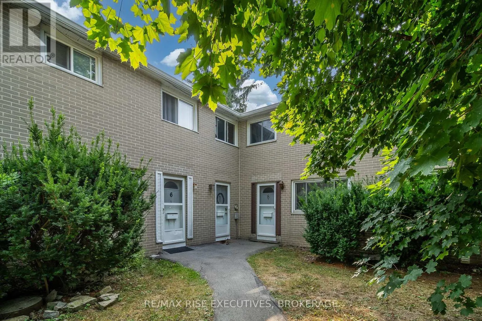 8 - 258 QUEEN MARY ROAD, #8