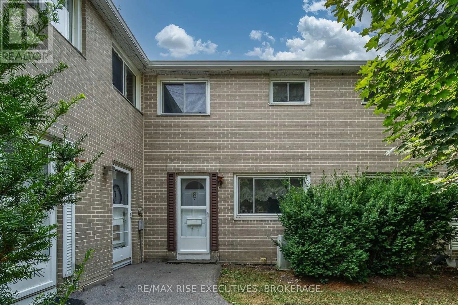 8 - 258 QUEEN MARY ROAD, #8