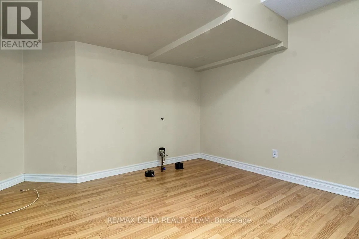 211 DUNTROON CIRCLE