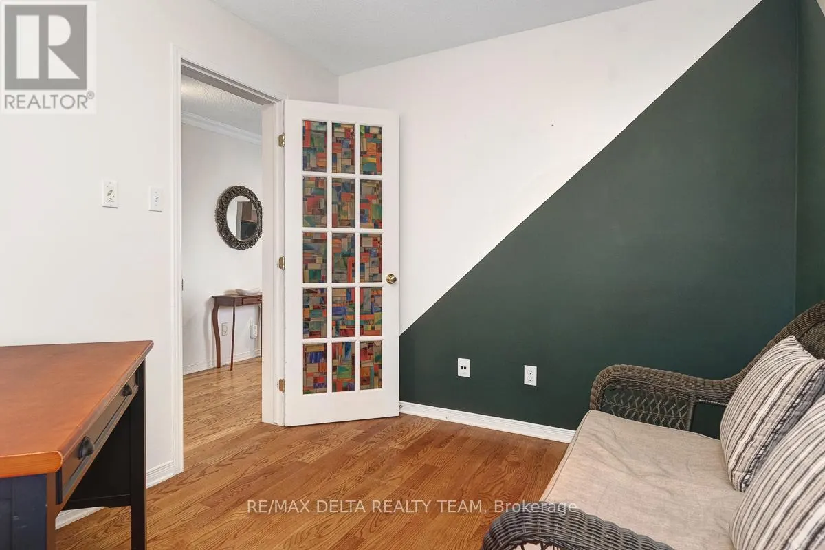 211 DUNTROON CIRCLE