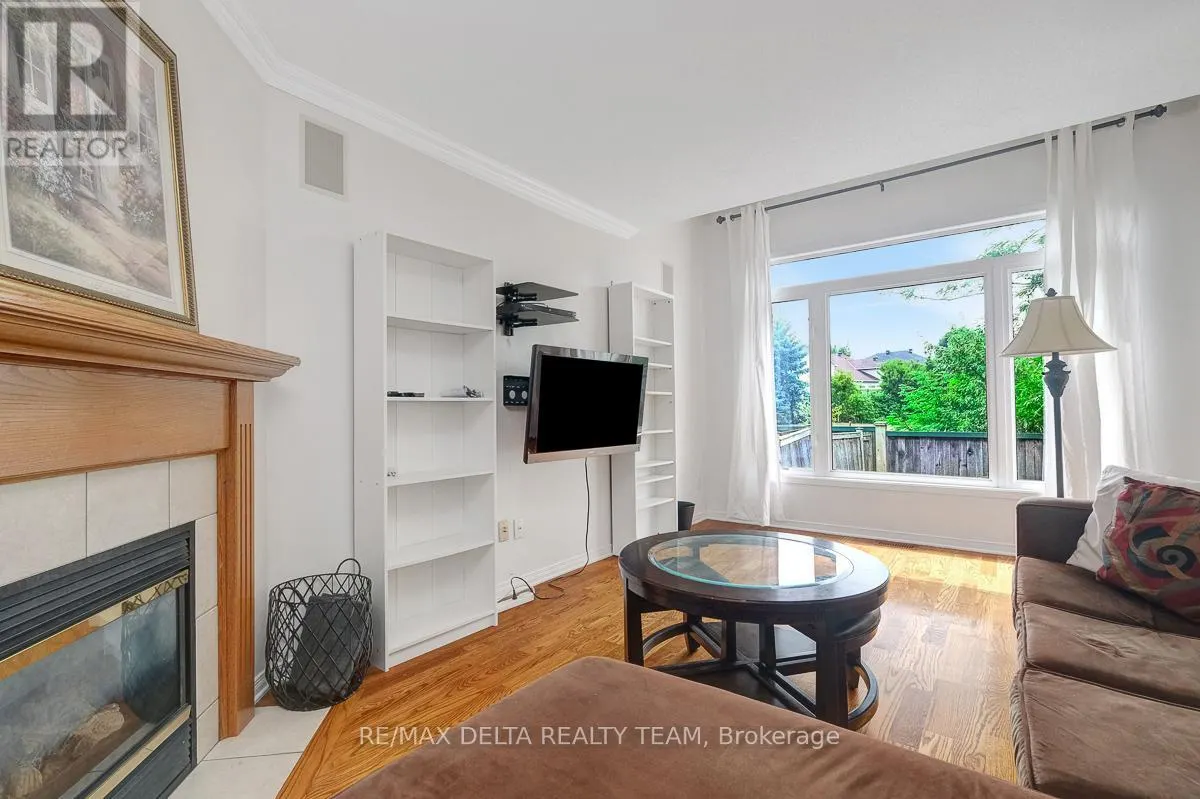 211 DUNTROON CIRCLE