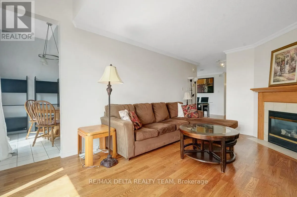 211 DUNTROON CIRCLE