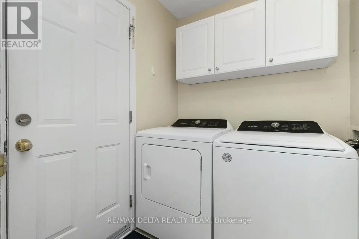 211 DUNTROON CIRCLE