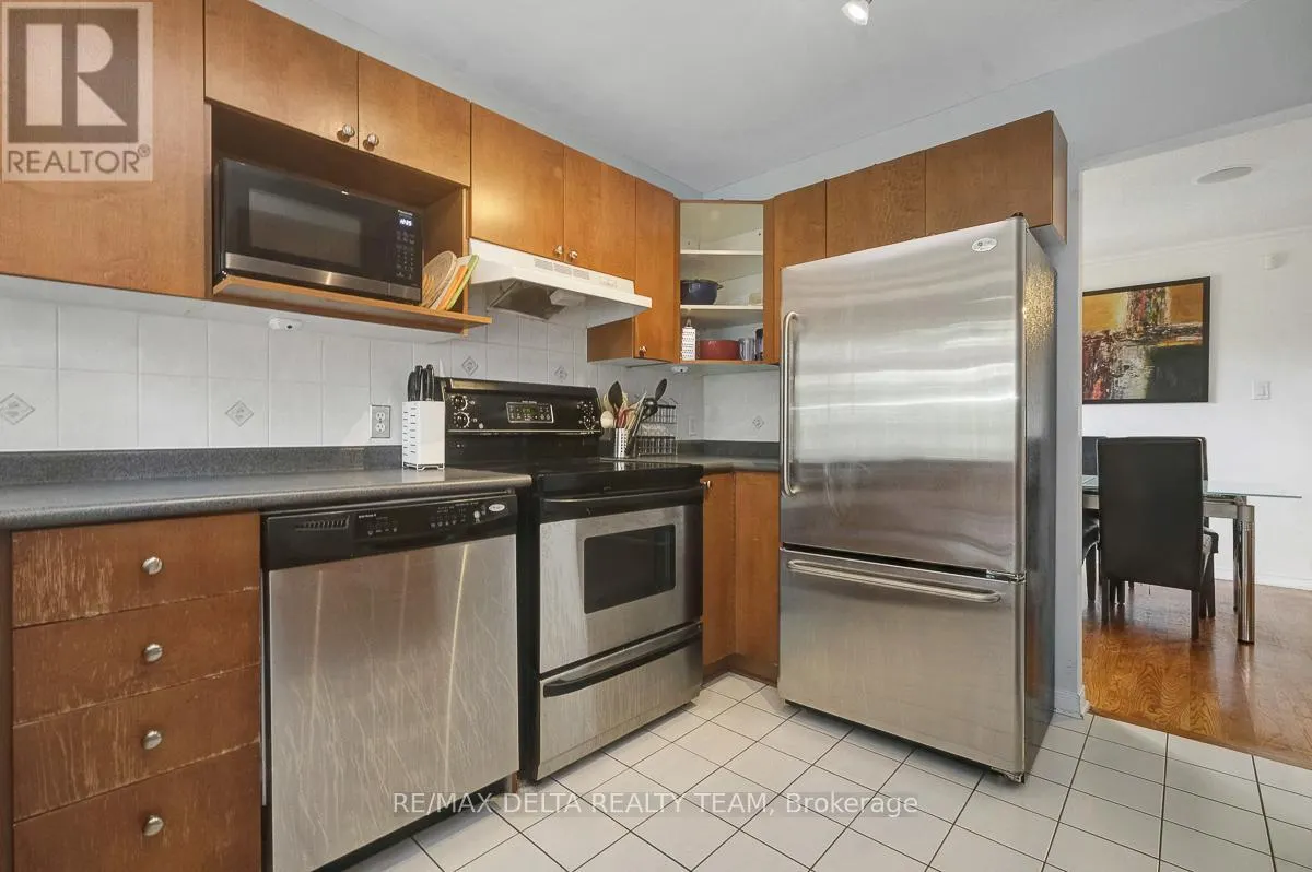 211 DUNTROON CIRCLE