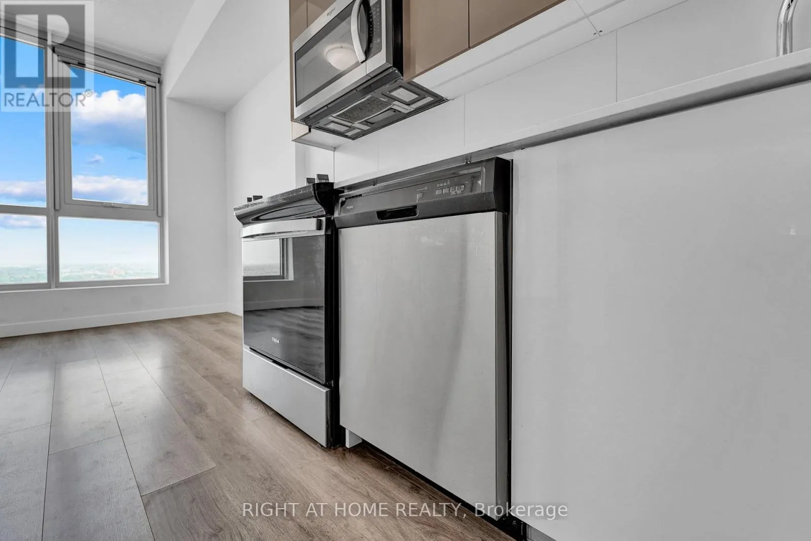 2401 - 60 FREDERICK STREET