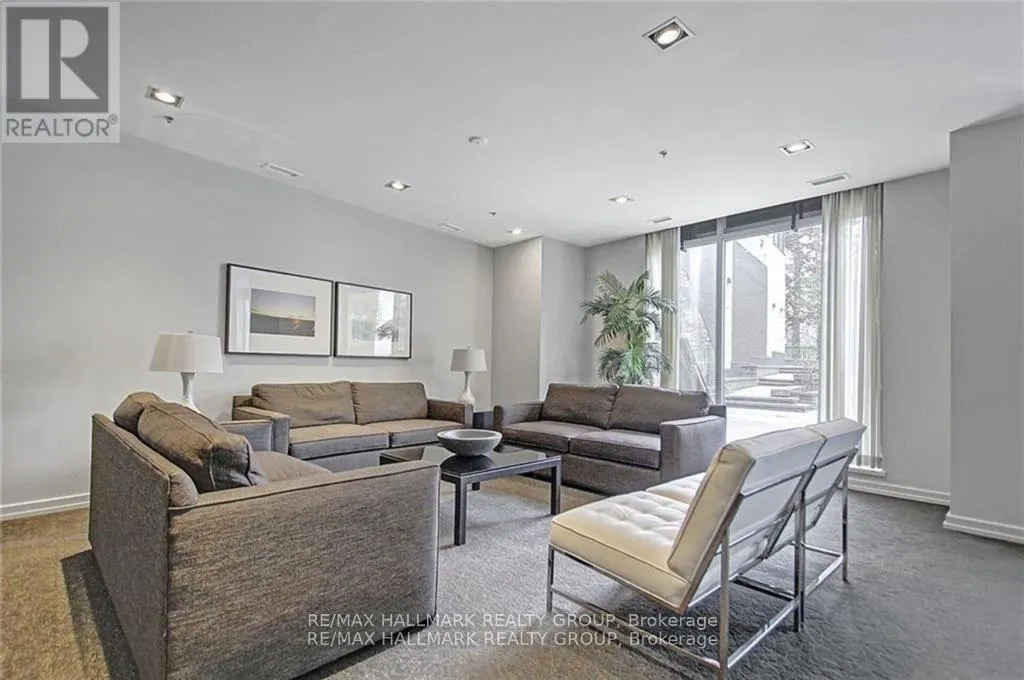 103 - 360 PATRICIA AVENUE