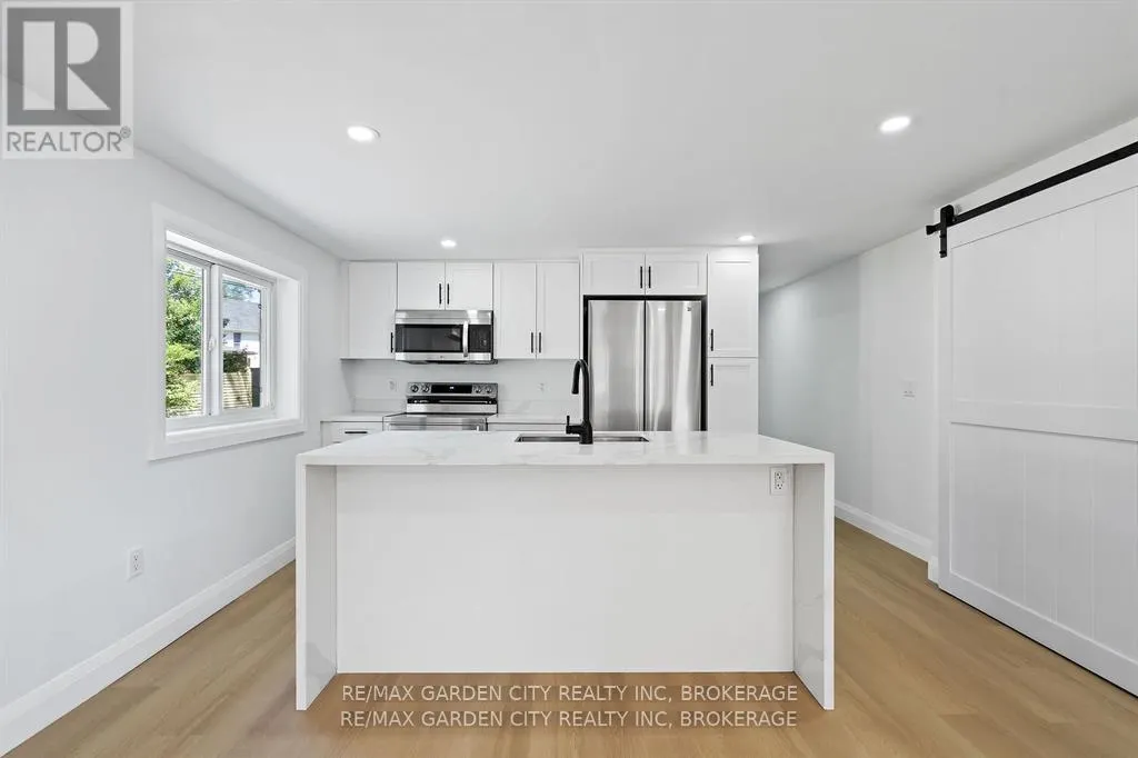 235 LINCOLN ROAD W