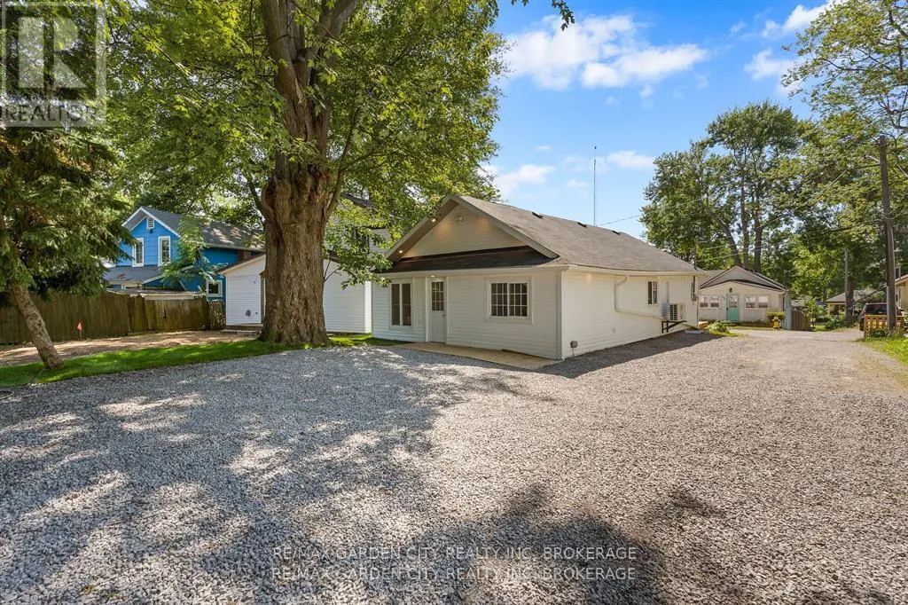 235 LINCOLN ROAD W