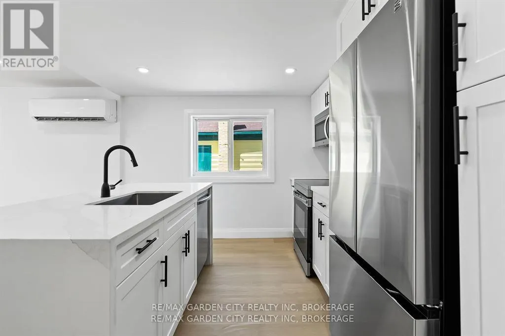 235 LINCOLN ROAD W