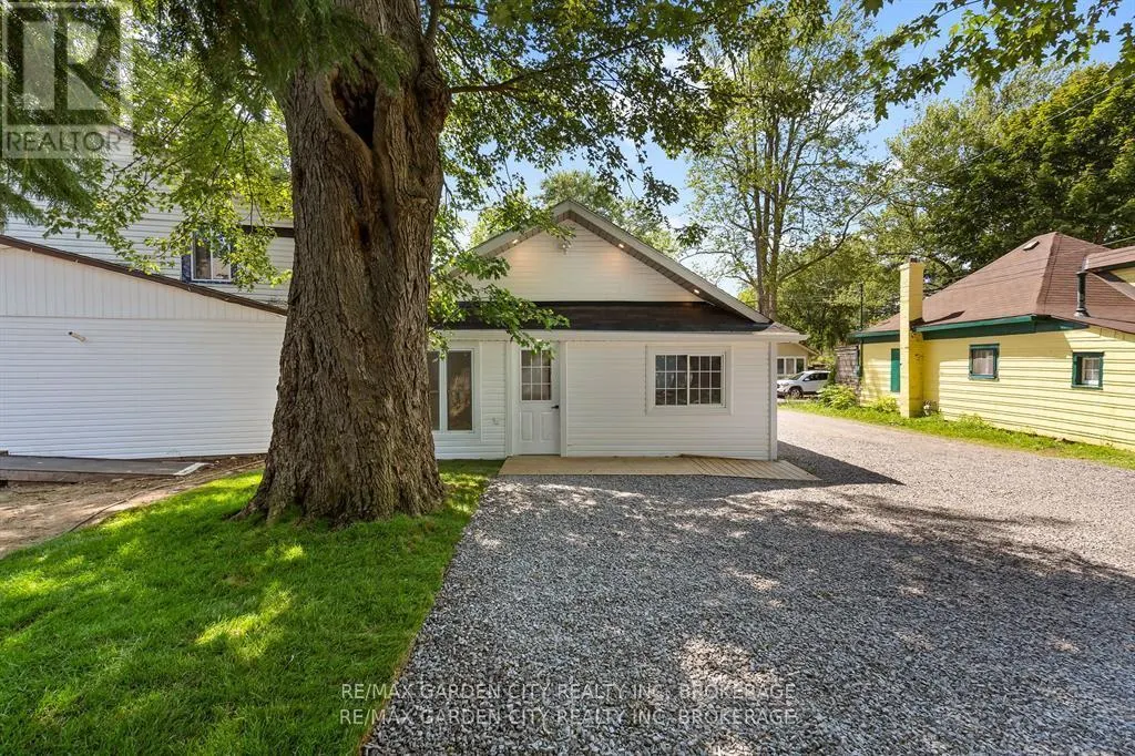 235 LINCOLN ROAD W
