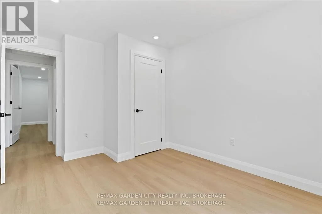 235 LINCOLN ROAD W