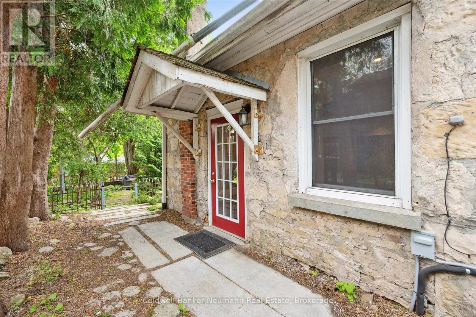 36 WATERLOO AVENUE