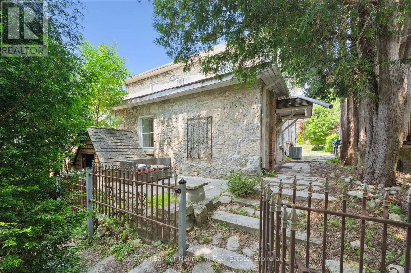 36 WATERLOO AVENUE