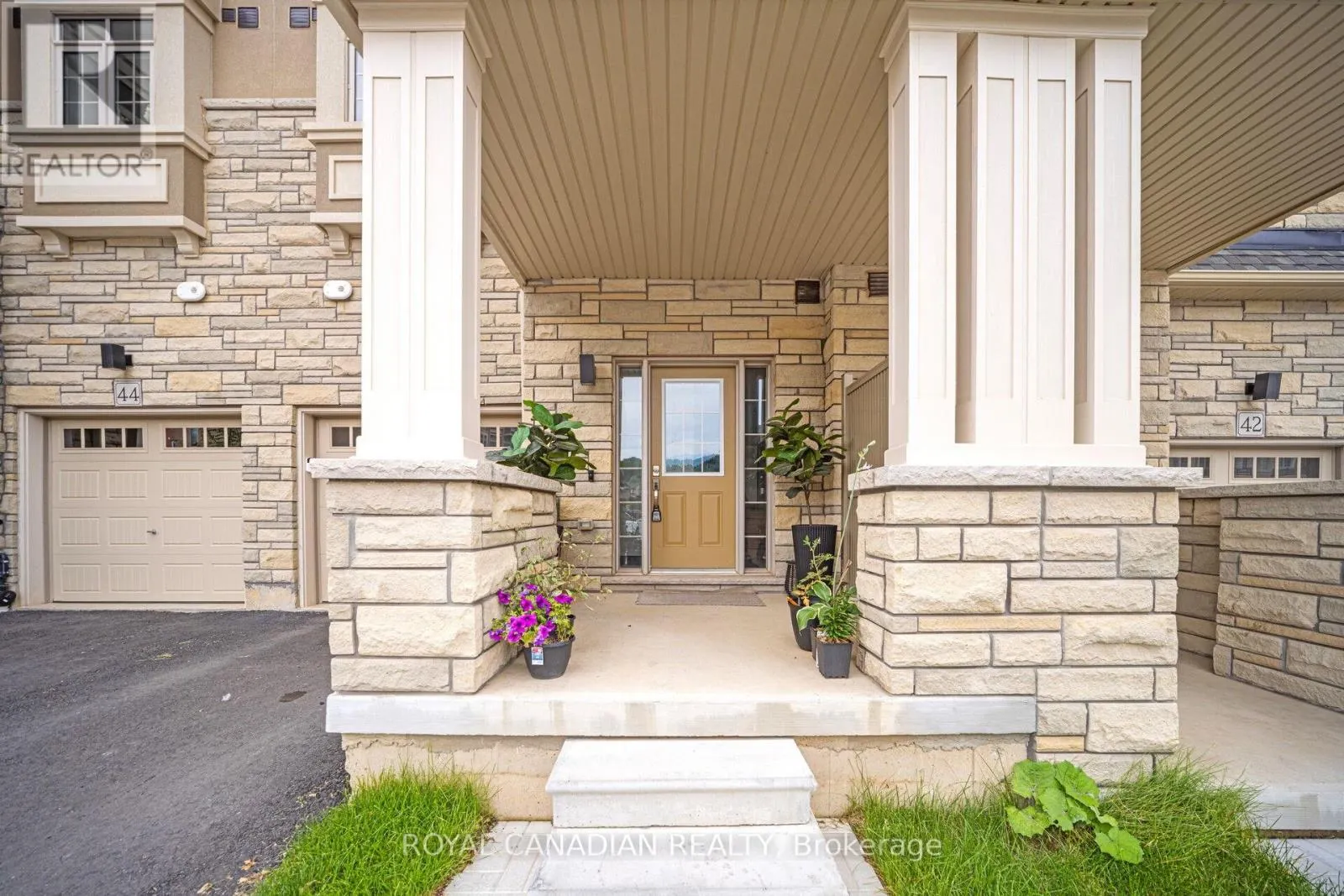 43 - 305 GARNER ROAD