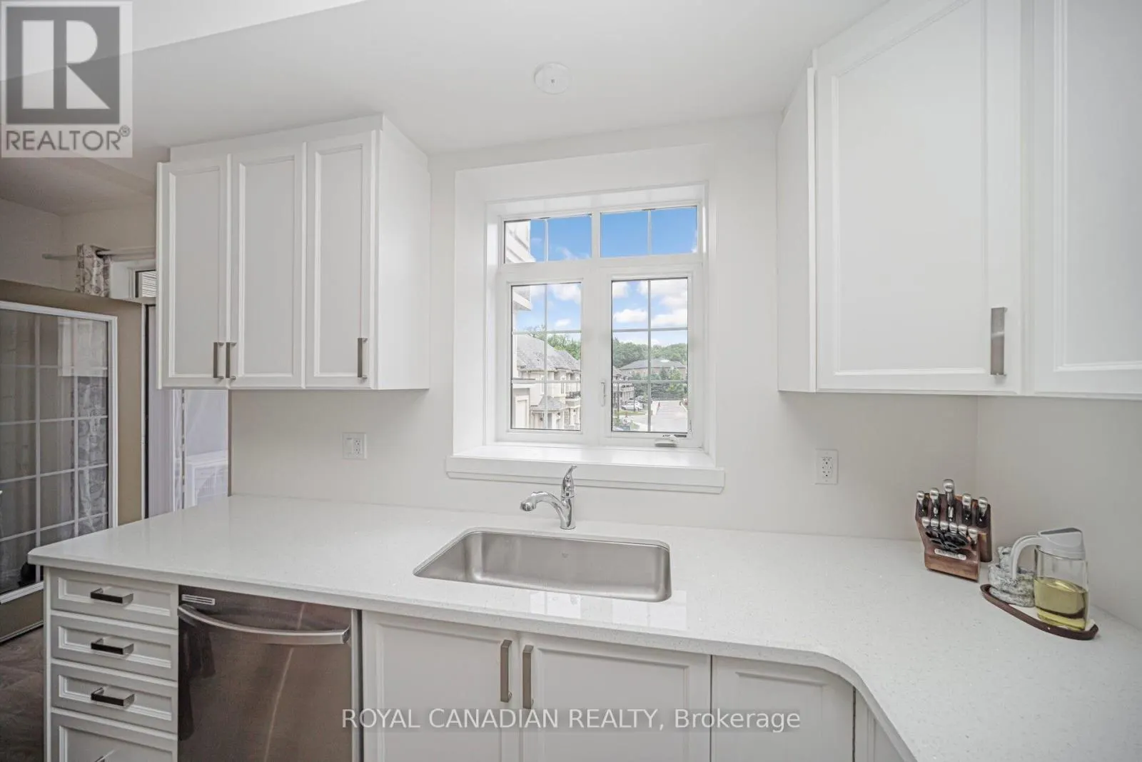 43 - 305 GARNER ROAD