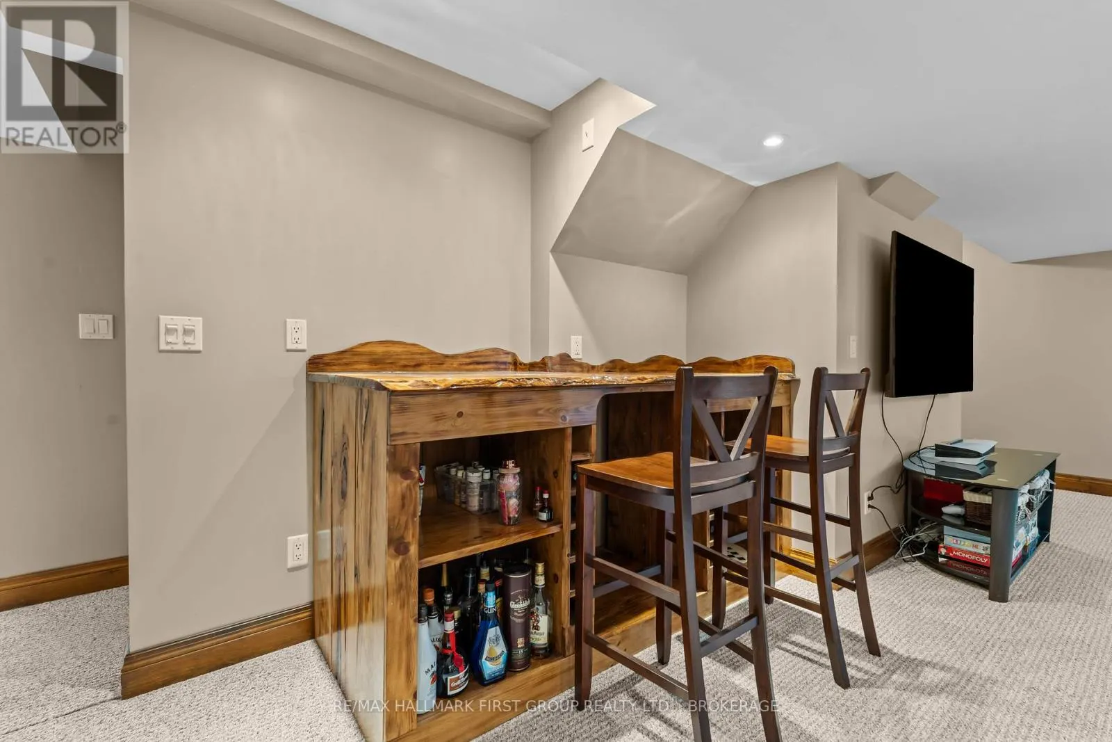 530 NORA COURT