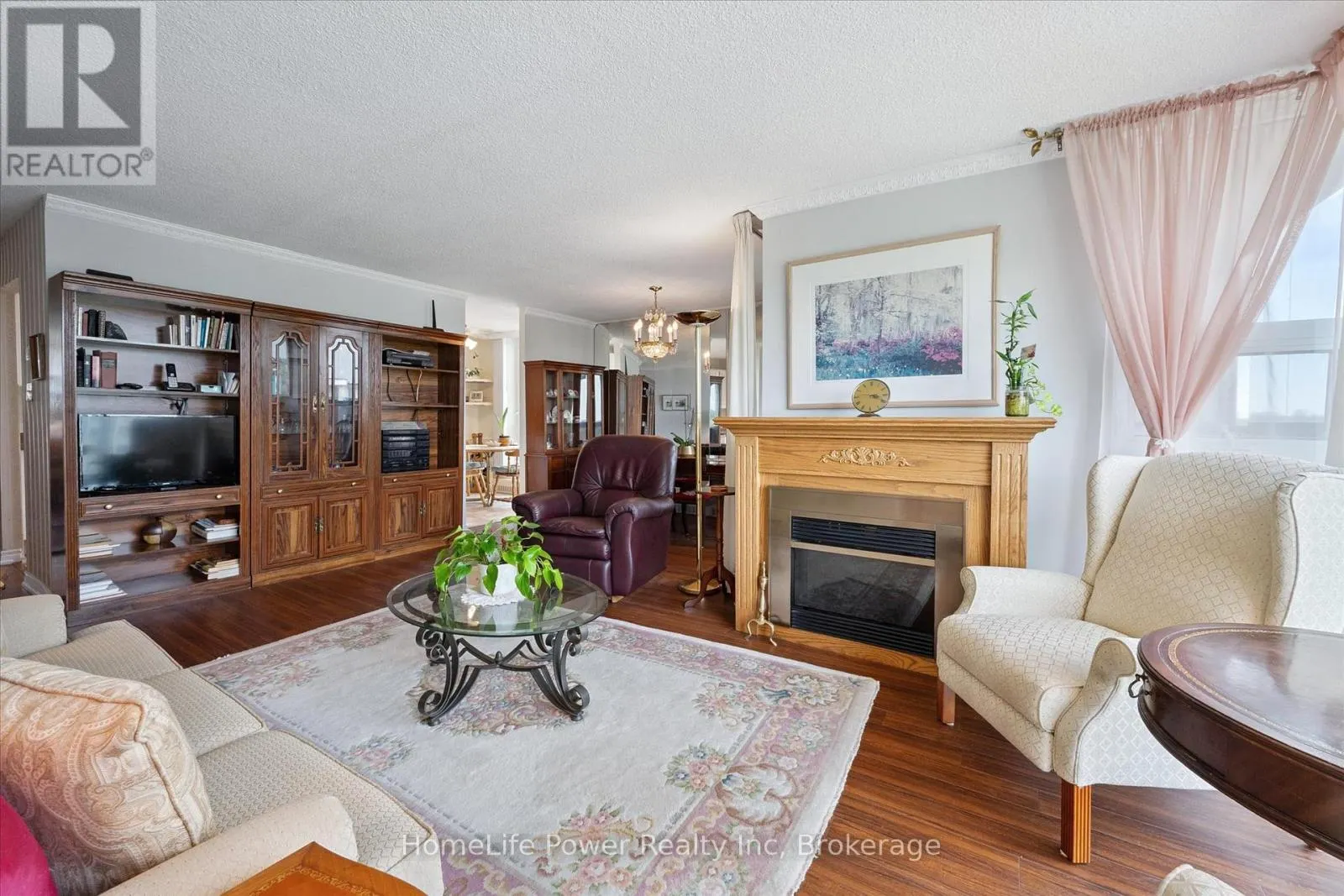 711 - 19 WOODLAWN ROAD E, #711
