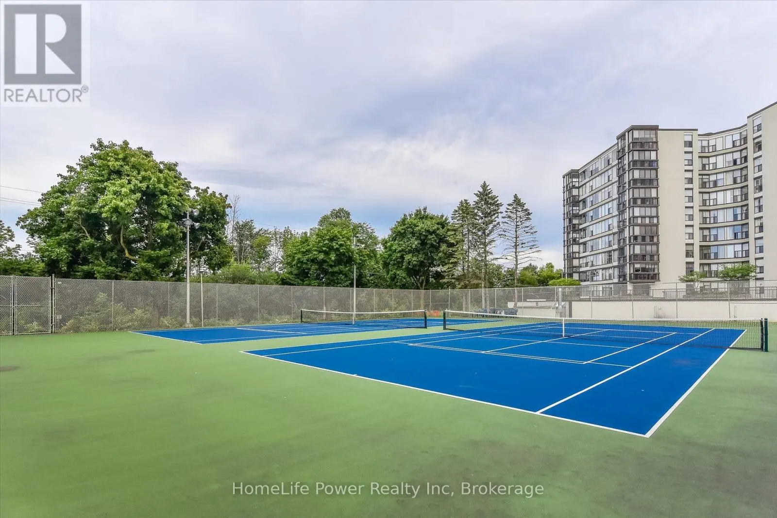 711 - 19 WOODLAWN ROAD E, #711