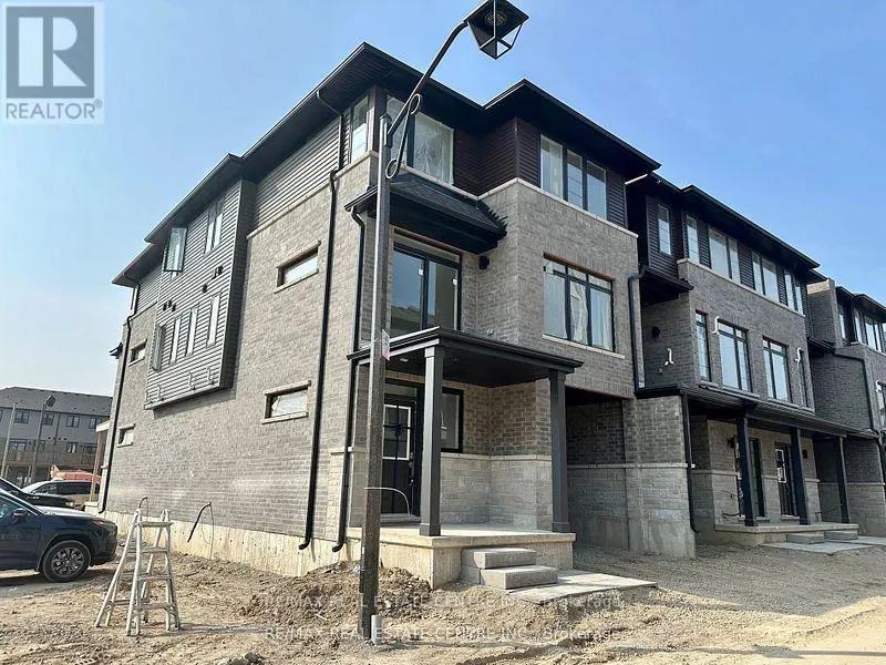 111 - 461 BLACKBURN DRIVE