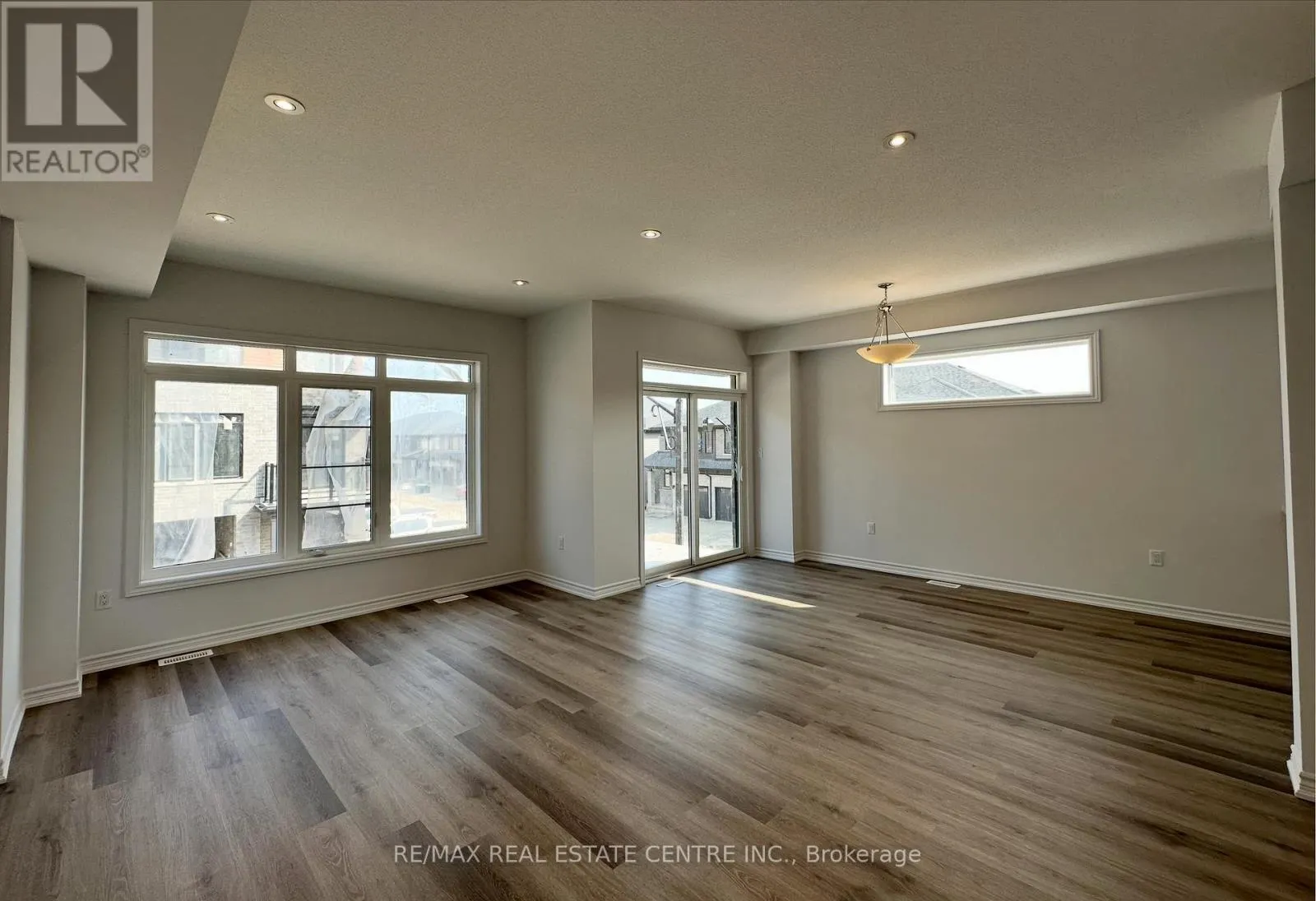 111 - 461 BLACKBURN DRIVE