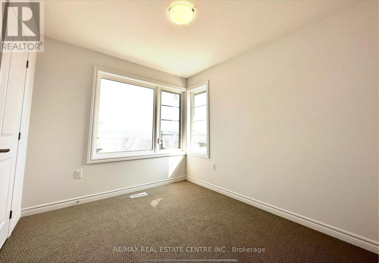 111 - 461 BLACKBURN DRIVE