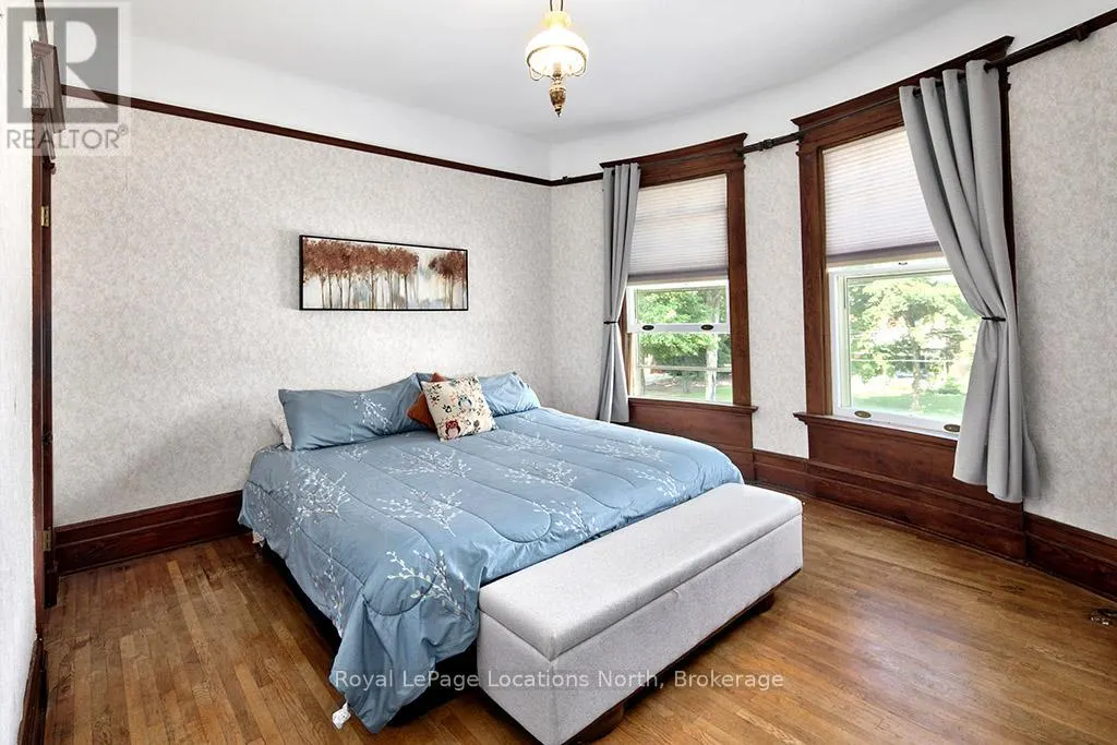 103 MARK STREET W