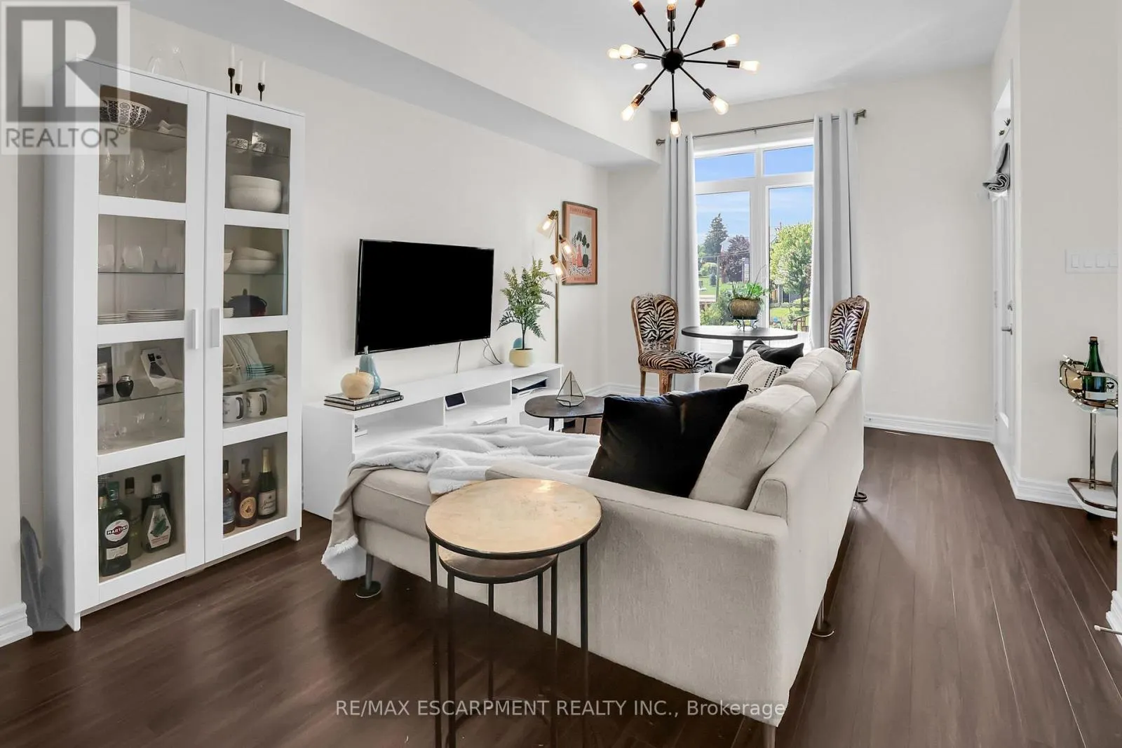 10 - 5016 SERENA DRIVE