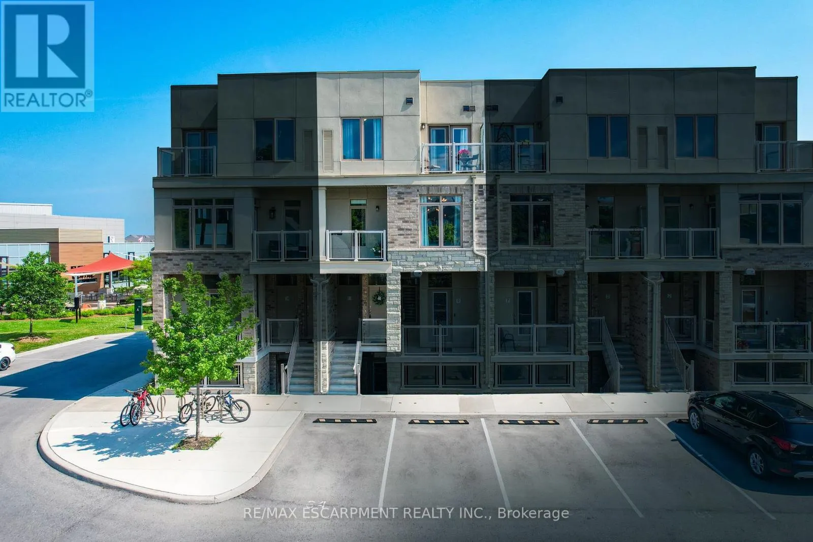 10 - 5016 SERENA DRIVE