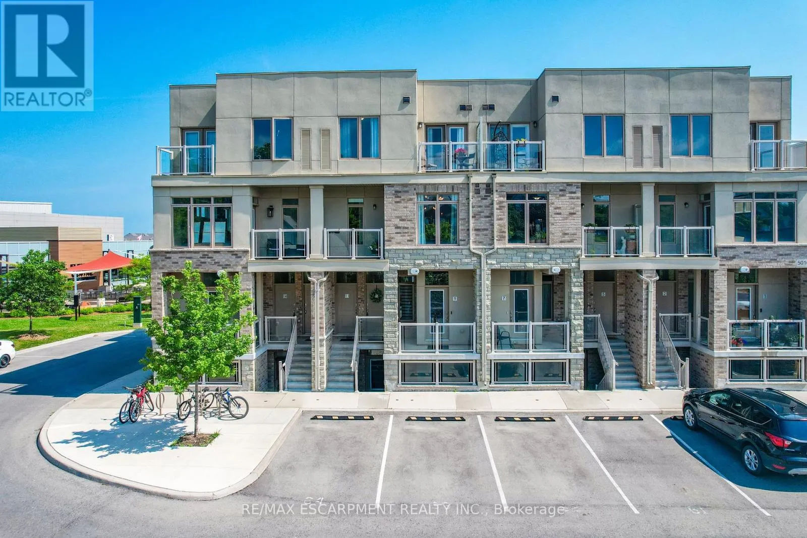 10 - 5016 SERENA DRIVE