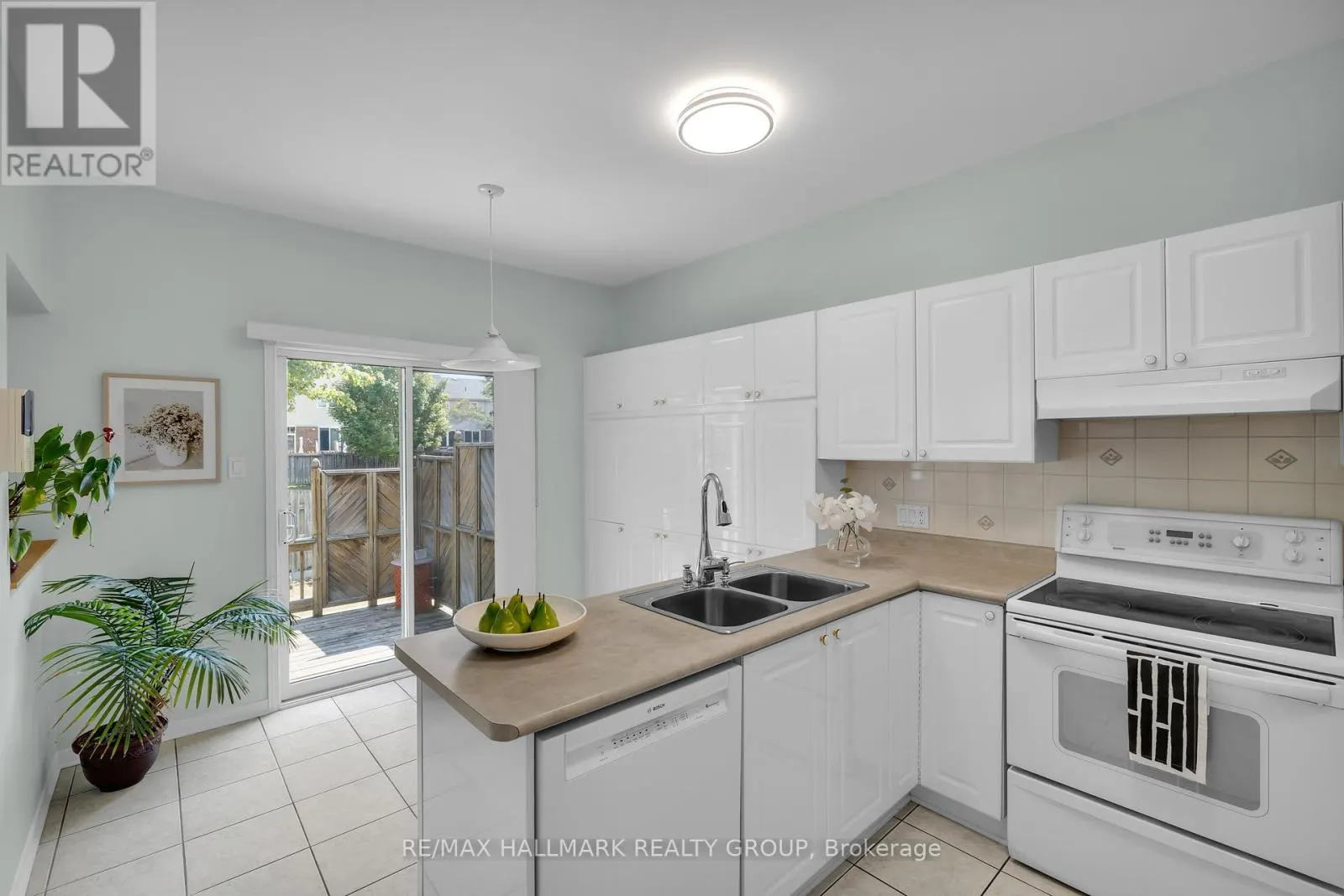 1087 ROCKY HARBOUR CRESCENT