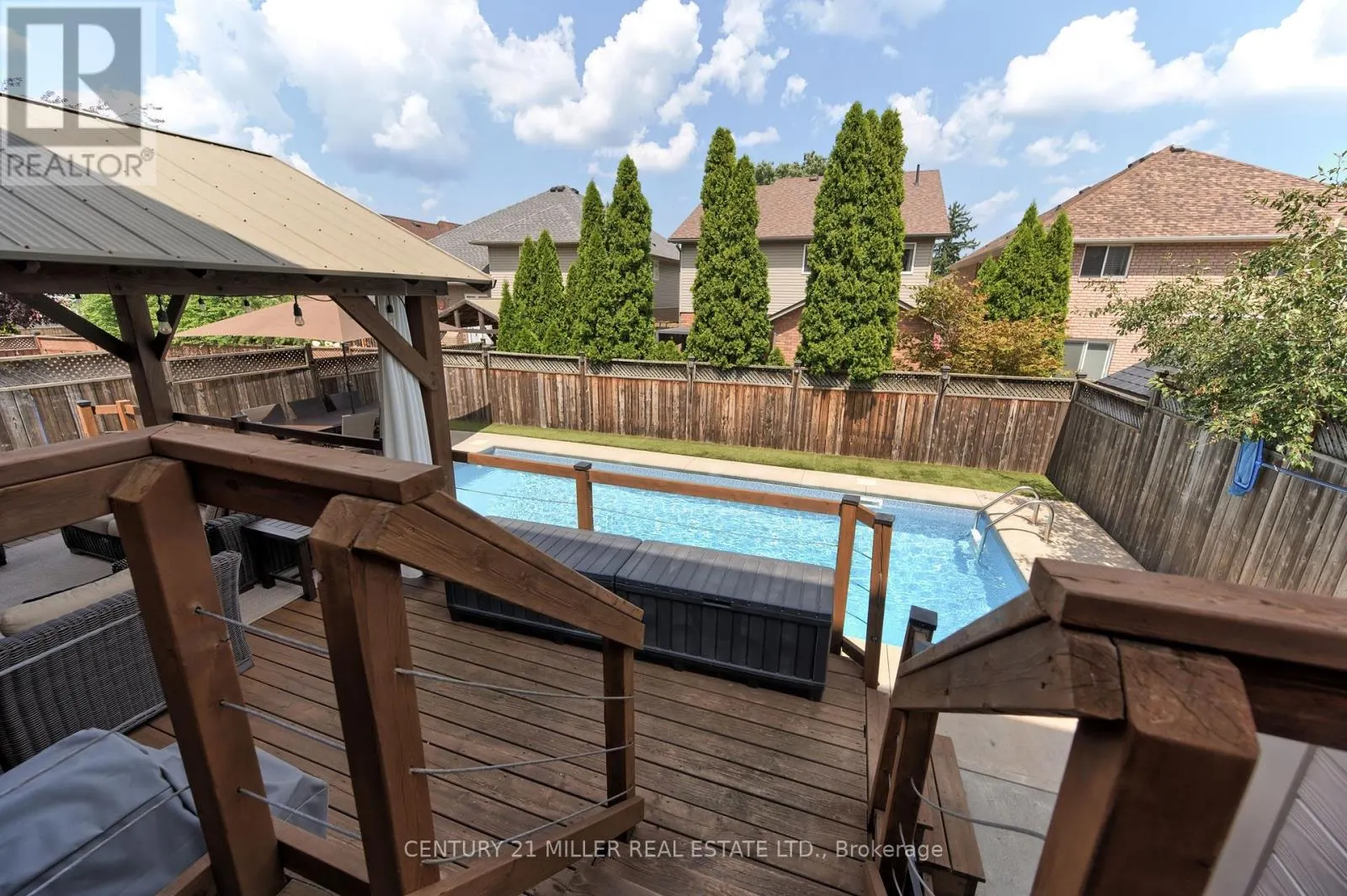 54 HICKORY CRESCENT