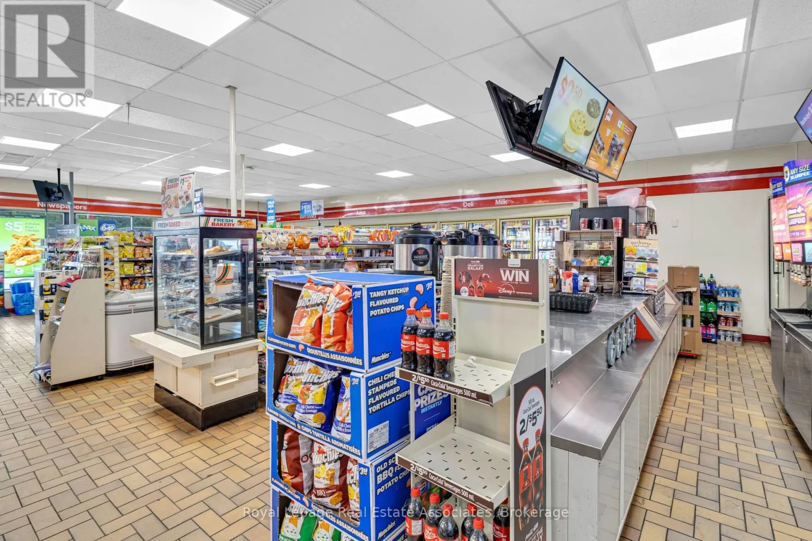 5124 TECUMSEH ROAD E