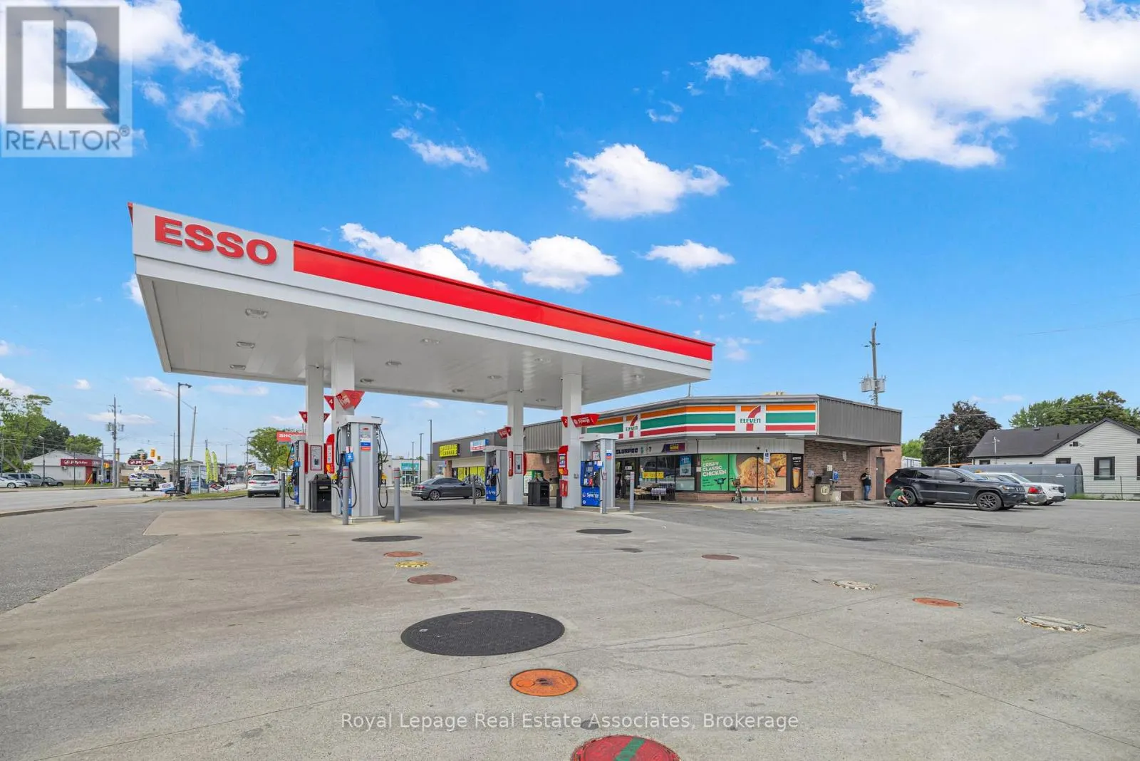 5124 TECUMSEH ROAD E