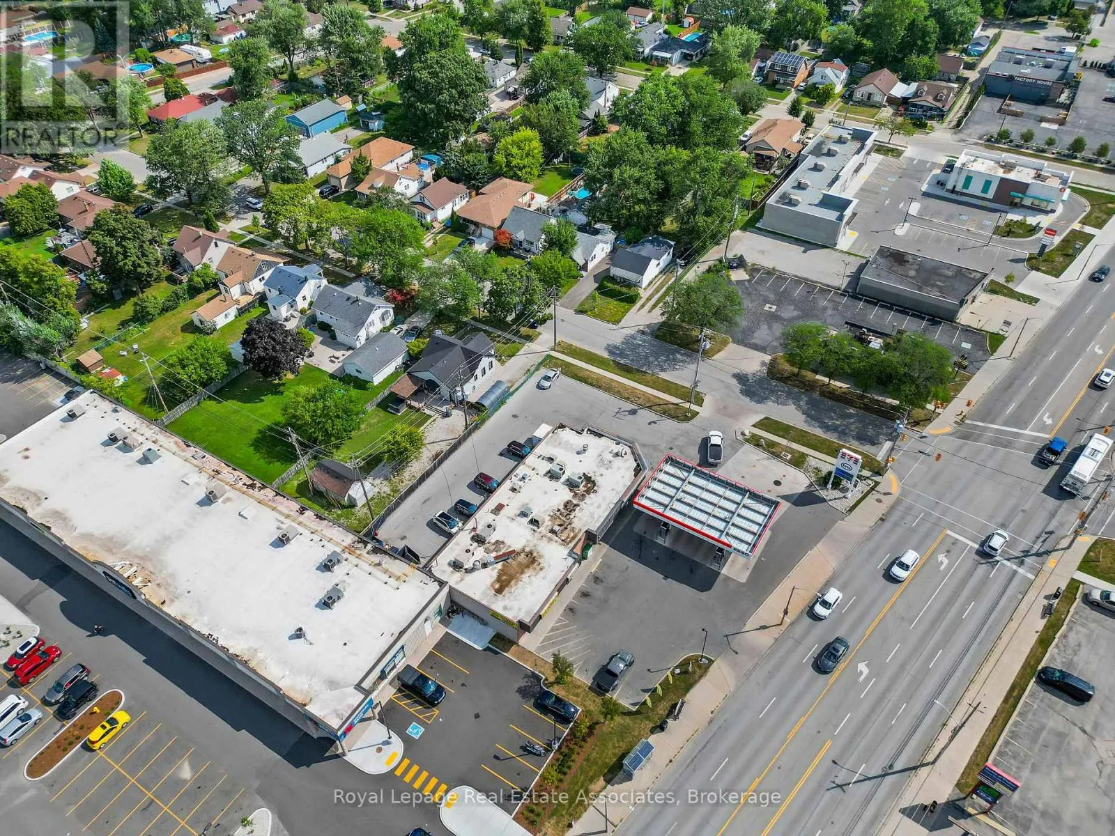 5124 TECUMSEH ROAD E