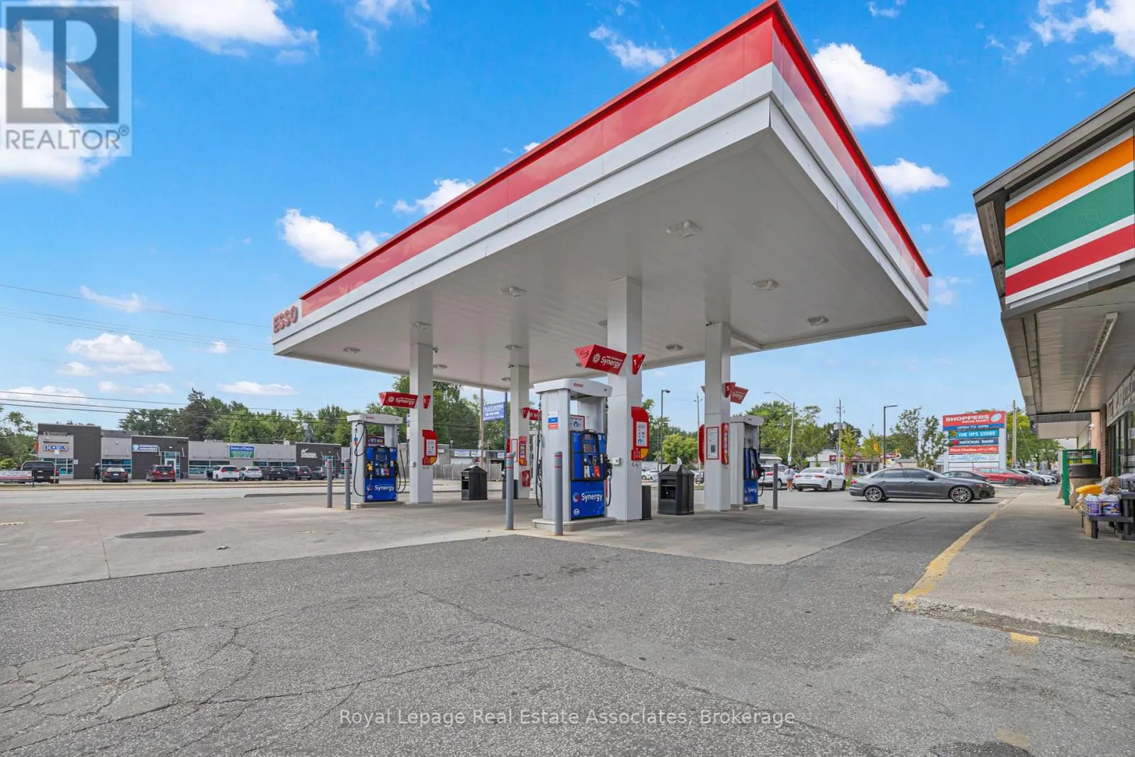5124 TECUMSEH ROAD E