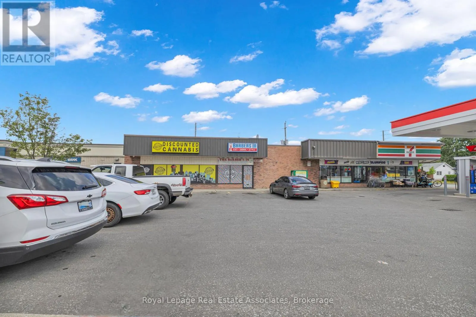 5124 TECUMSEH ROAD E