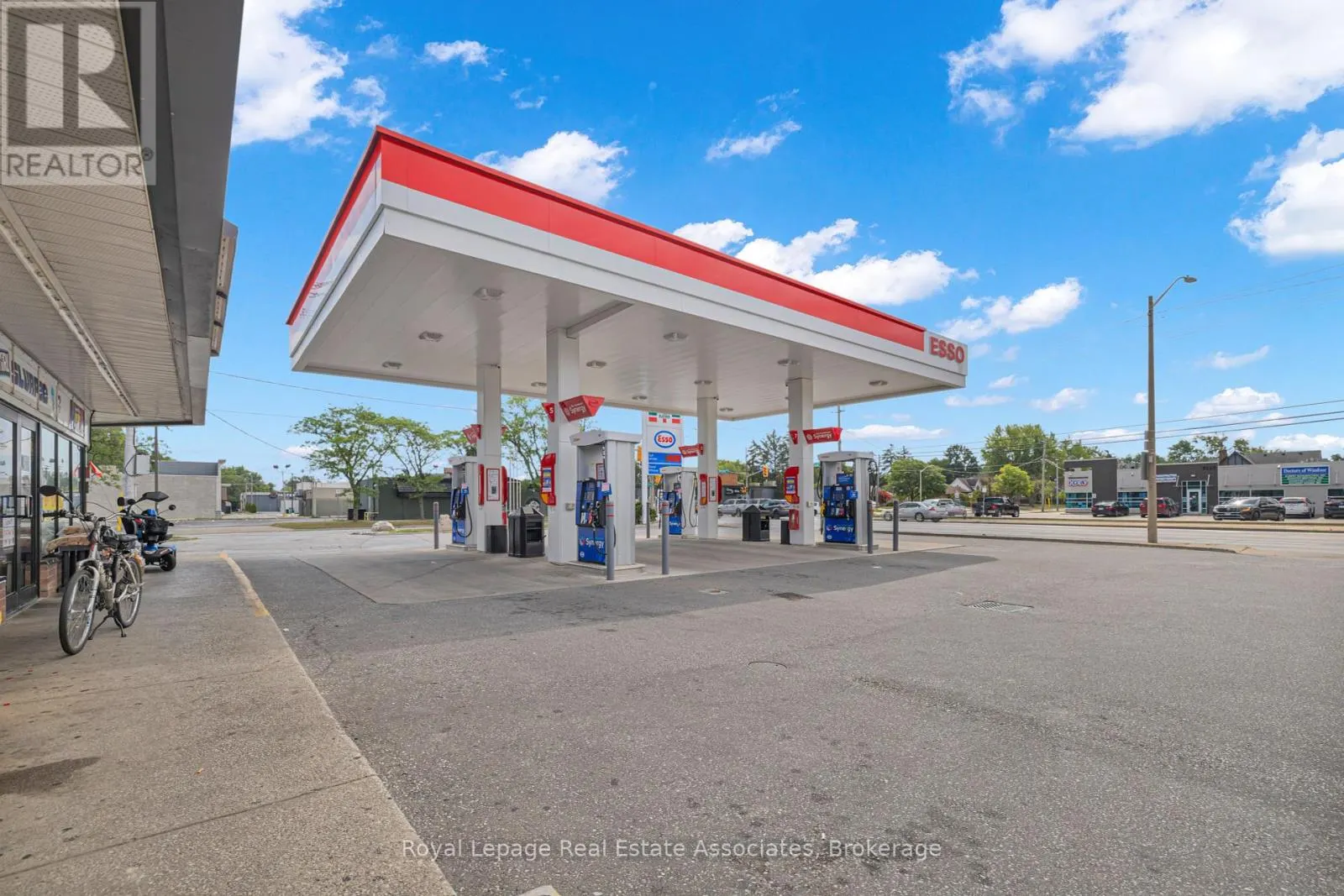 5124 TECUMSEH ROAD E