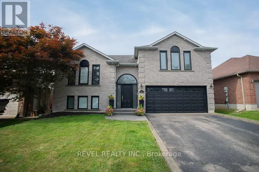 11 MAPLECREST LANE
