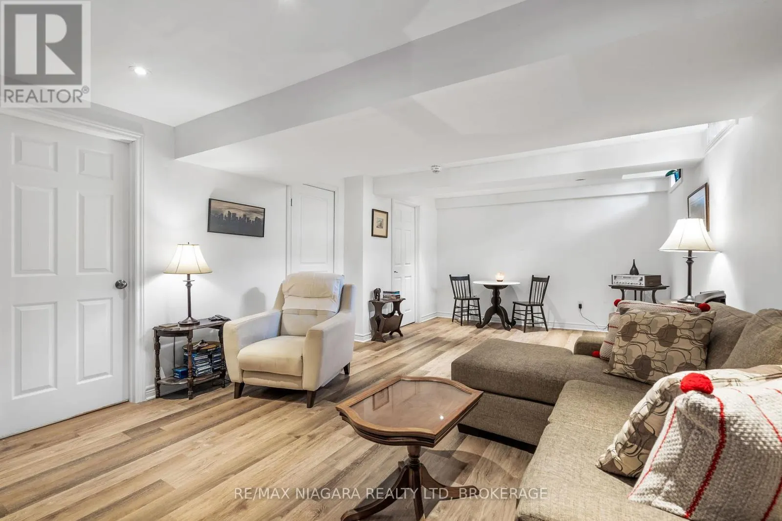 149 ROSELAWN CRESCENT