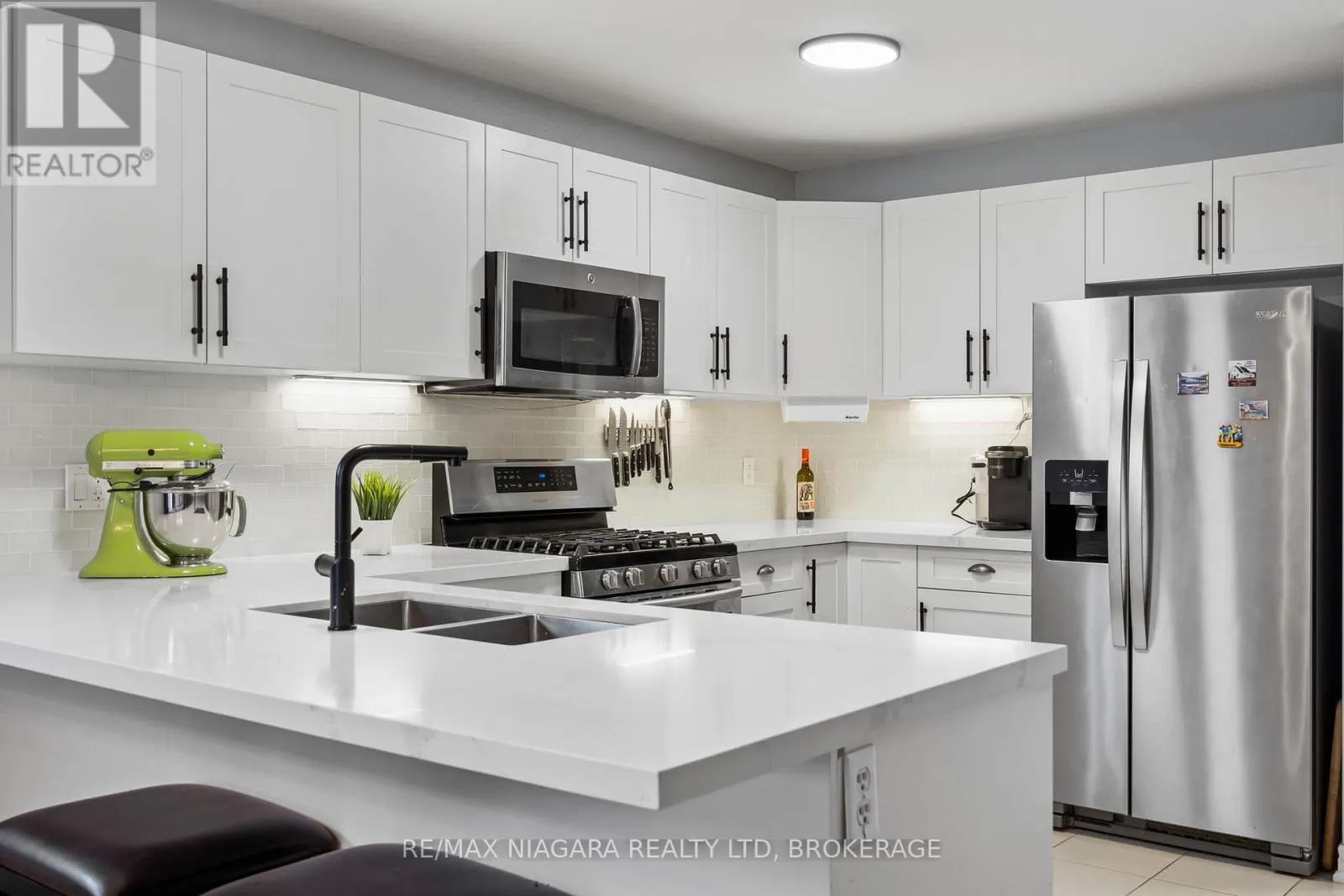 149 ROSELAWN CRESCENT
