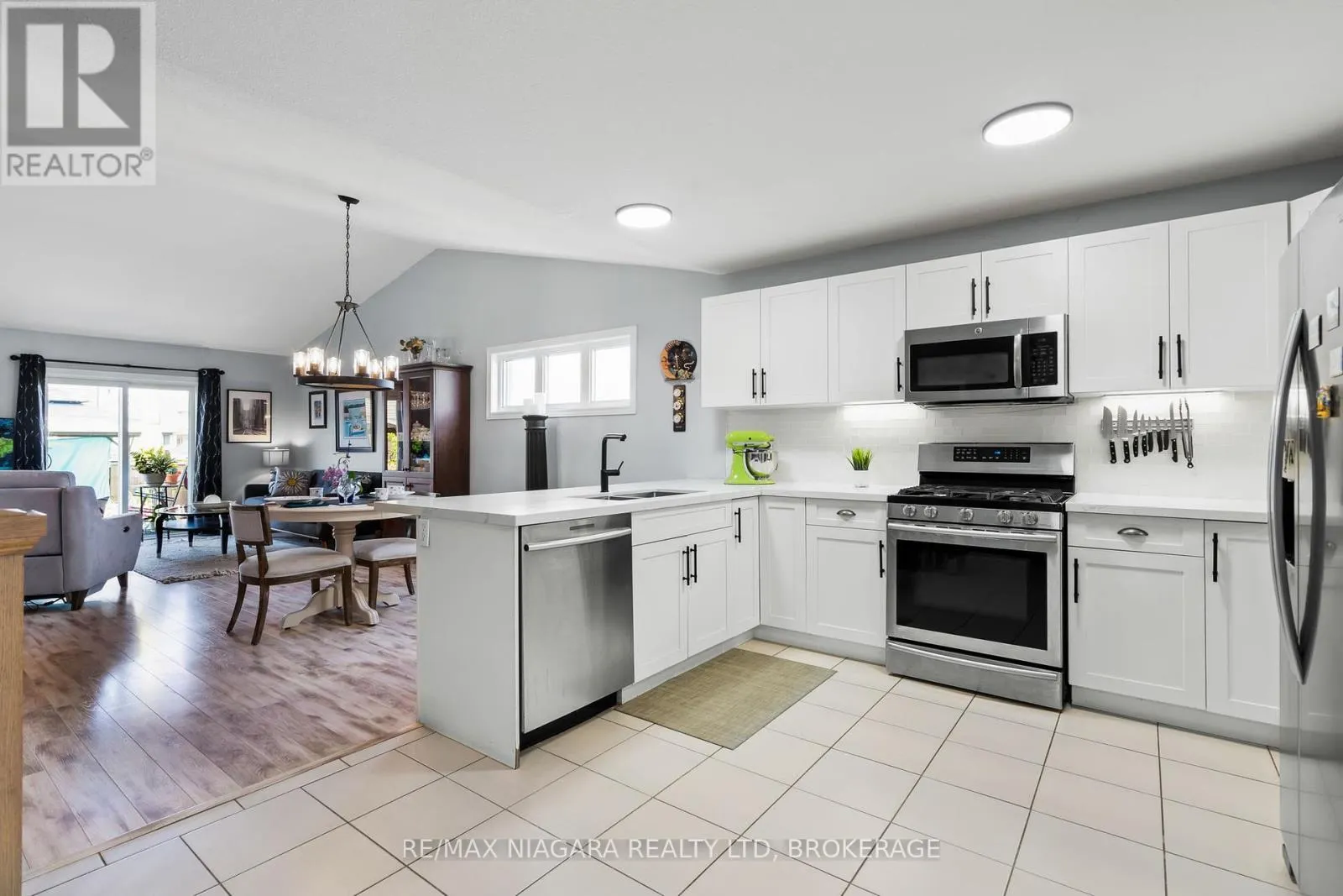 149 ROSELAWN CRESCENT