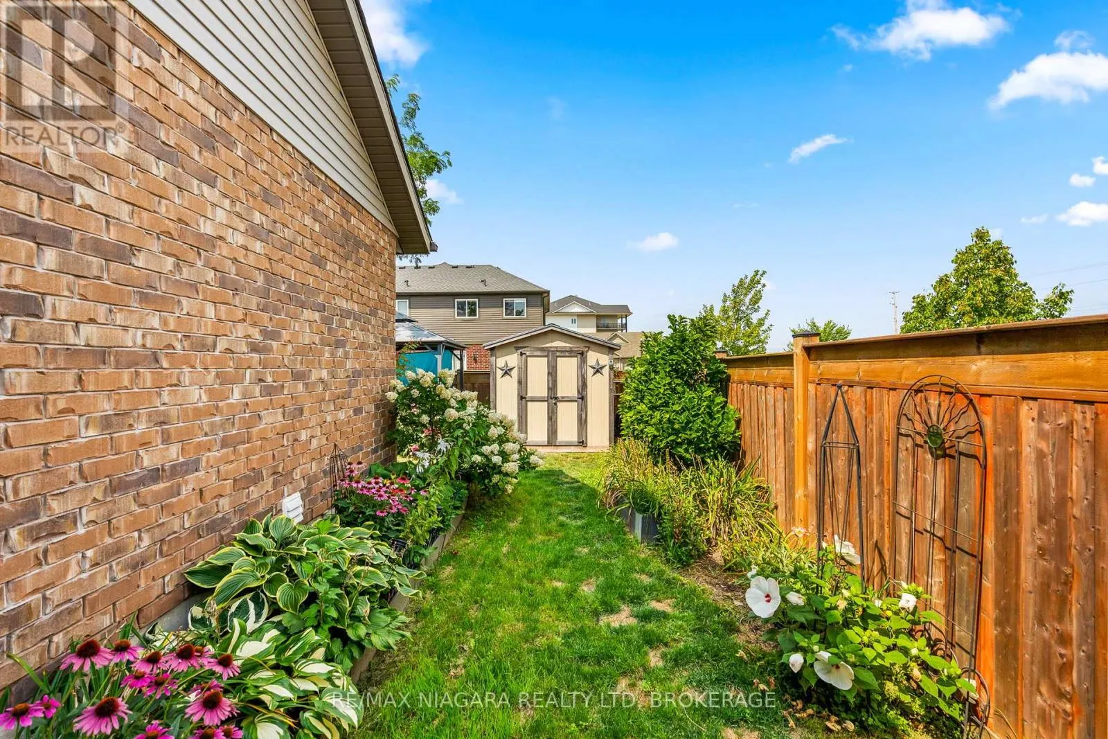 149 ROSELAWN CRESCENT