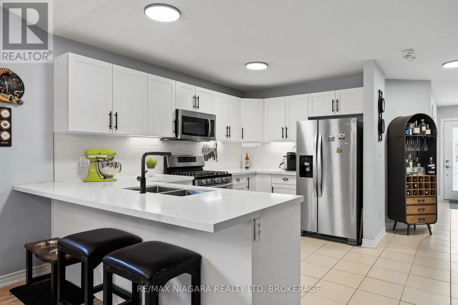 149 ROSELAWN CRESCENT
