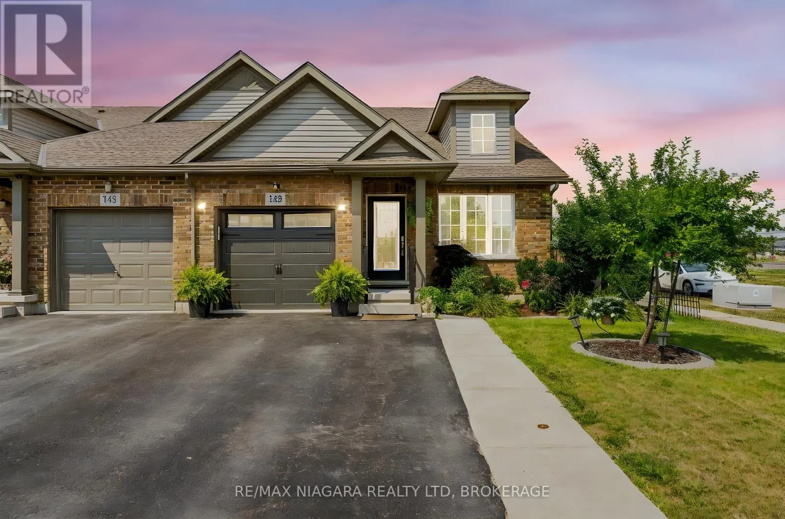149 ROSELAWN CRESCENT