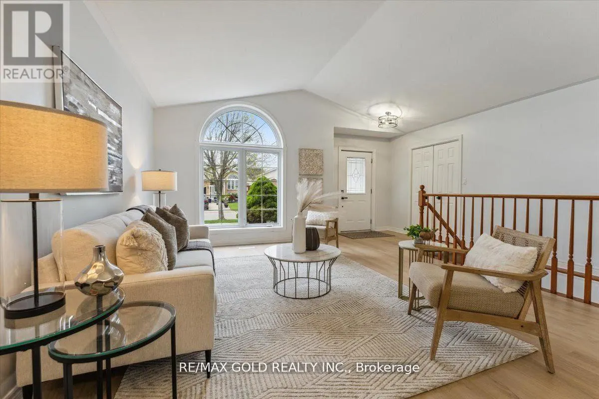8163 HARVEST CRESCENT
