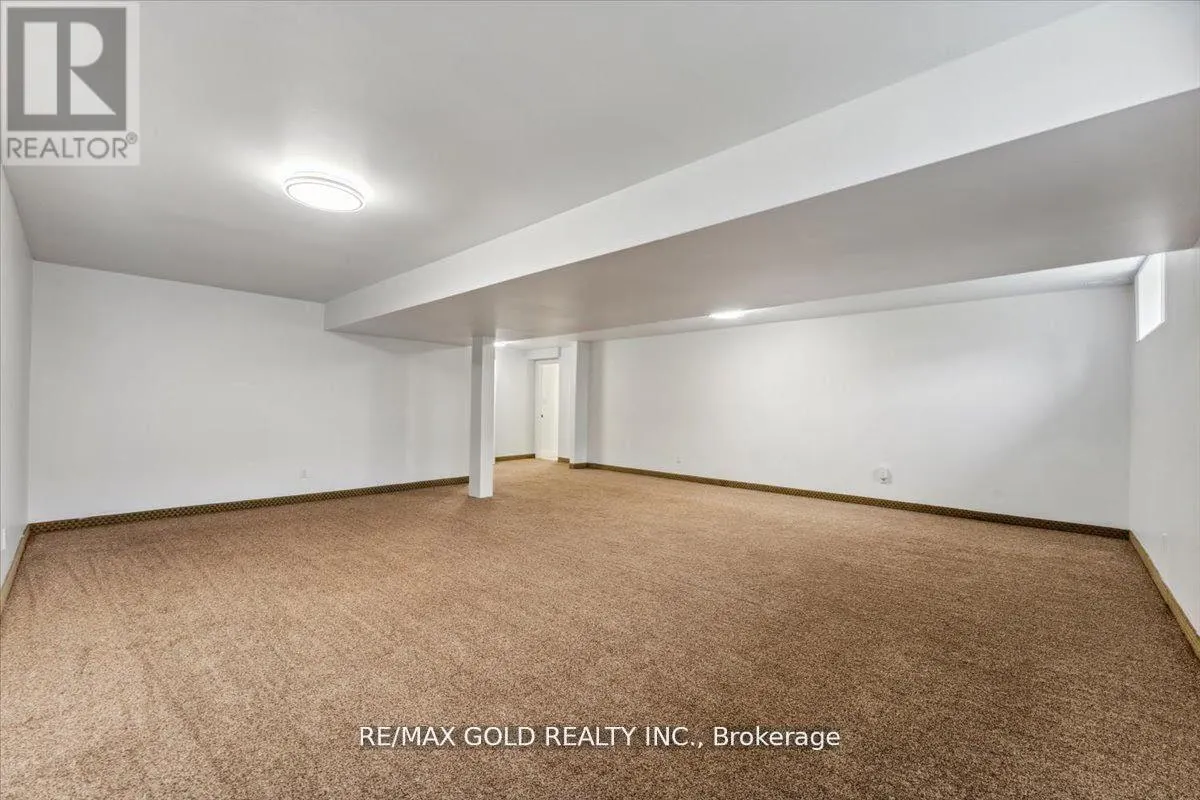 8163 HARVEST CRESCENT