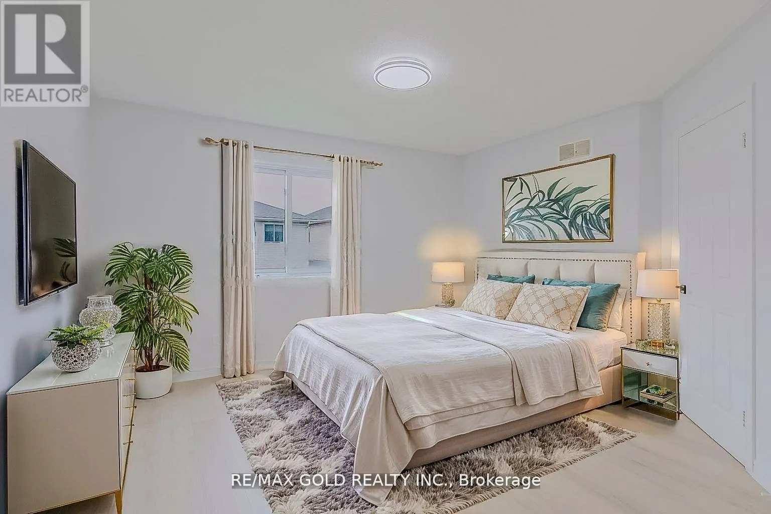 8163 HARVEST CRESCENT